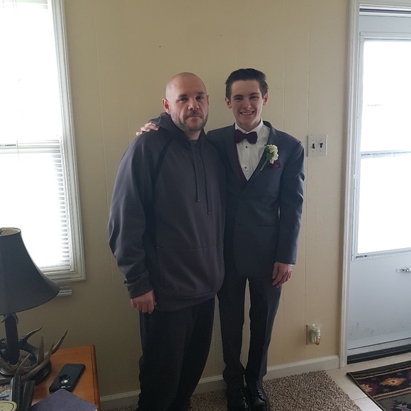 Meet your Posher, Kris - Picture 1 of 1